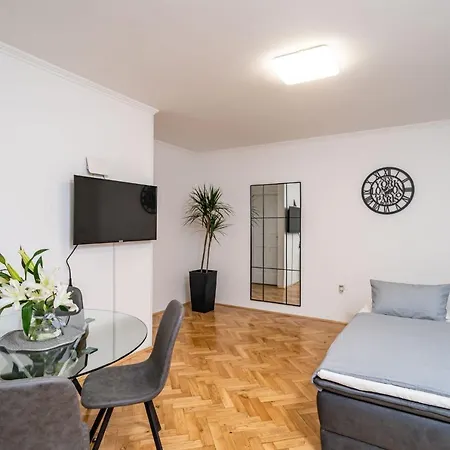 Apartment Knego With Parking