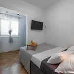 Petite Lapad Luxe - Bakery Basket And Free Parking Apartment *