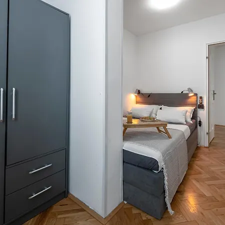 Petite Lapad Luxe - Bakery Basket And Free Parking Apartmán